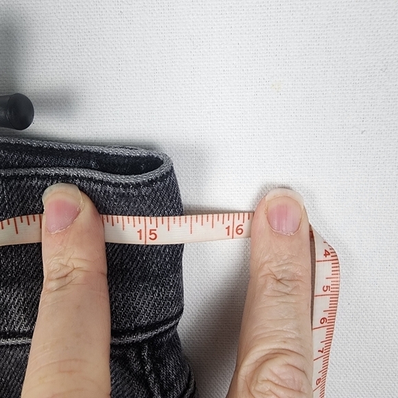 Lafayette 148 Midrise Black/Gray Straight Leg Jeans SIZE 27 - Picture 4 of 6